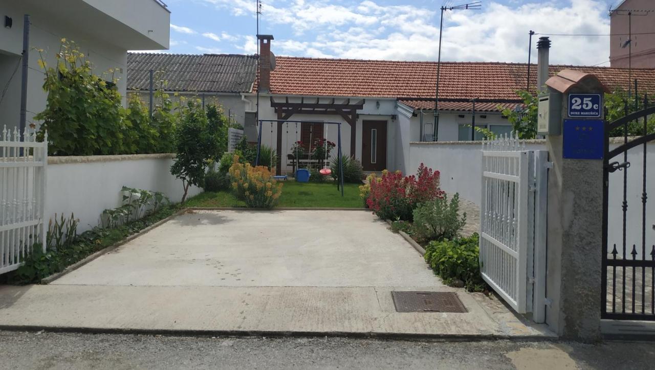 Holiday Home Arbanase ザダル エクステリア 写真